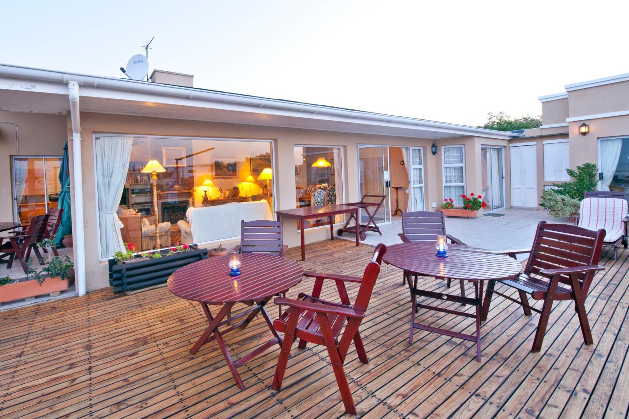 Dolphins' Playground Beachfront B&B Plettenberg Bay Esterno foto
