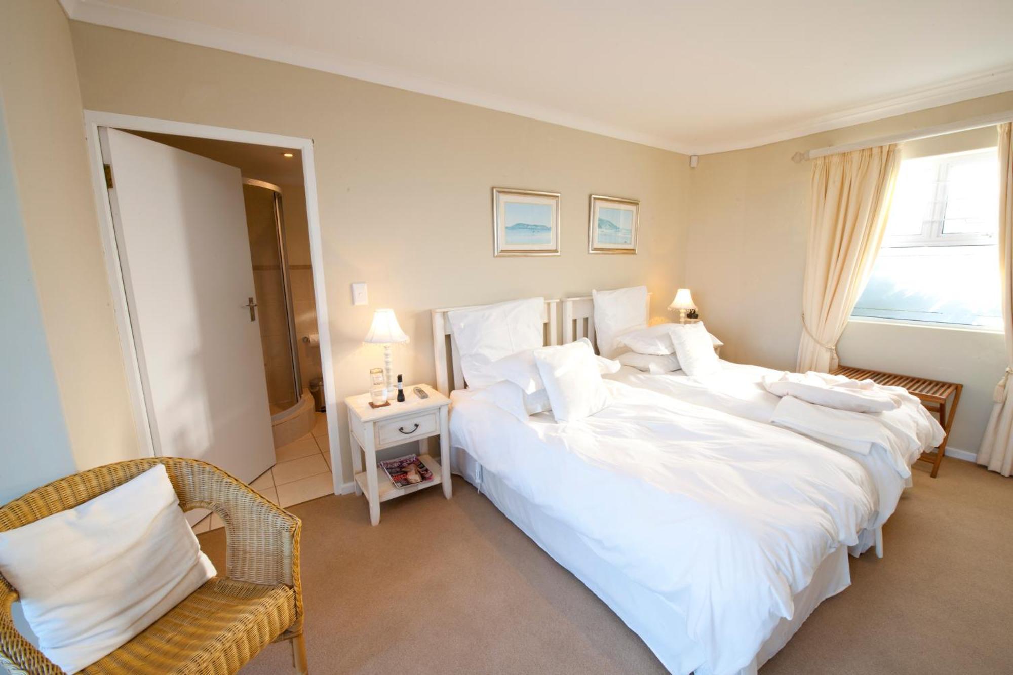 Dolphins' Playground Beachfront B&B Plettenberg Bay Esterno foto