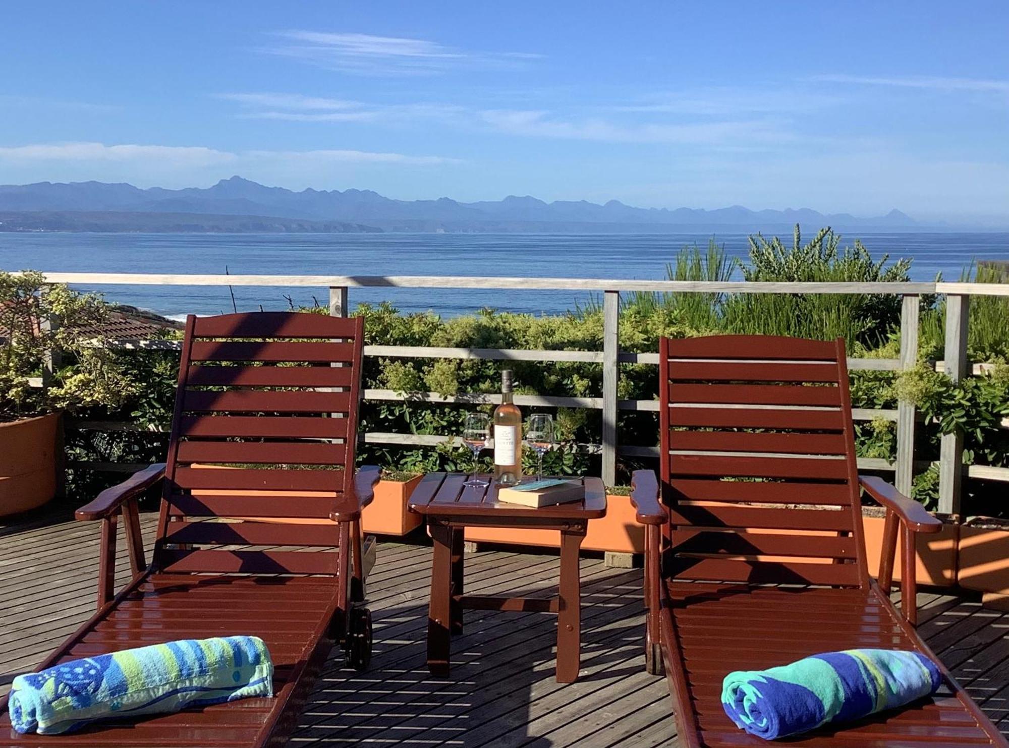 Dolphins' Playground Beachfront B&B Plettenberg Bay Esterno foto