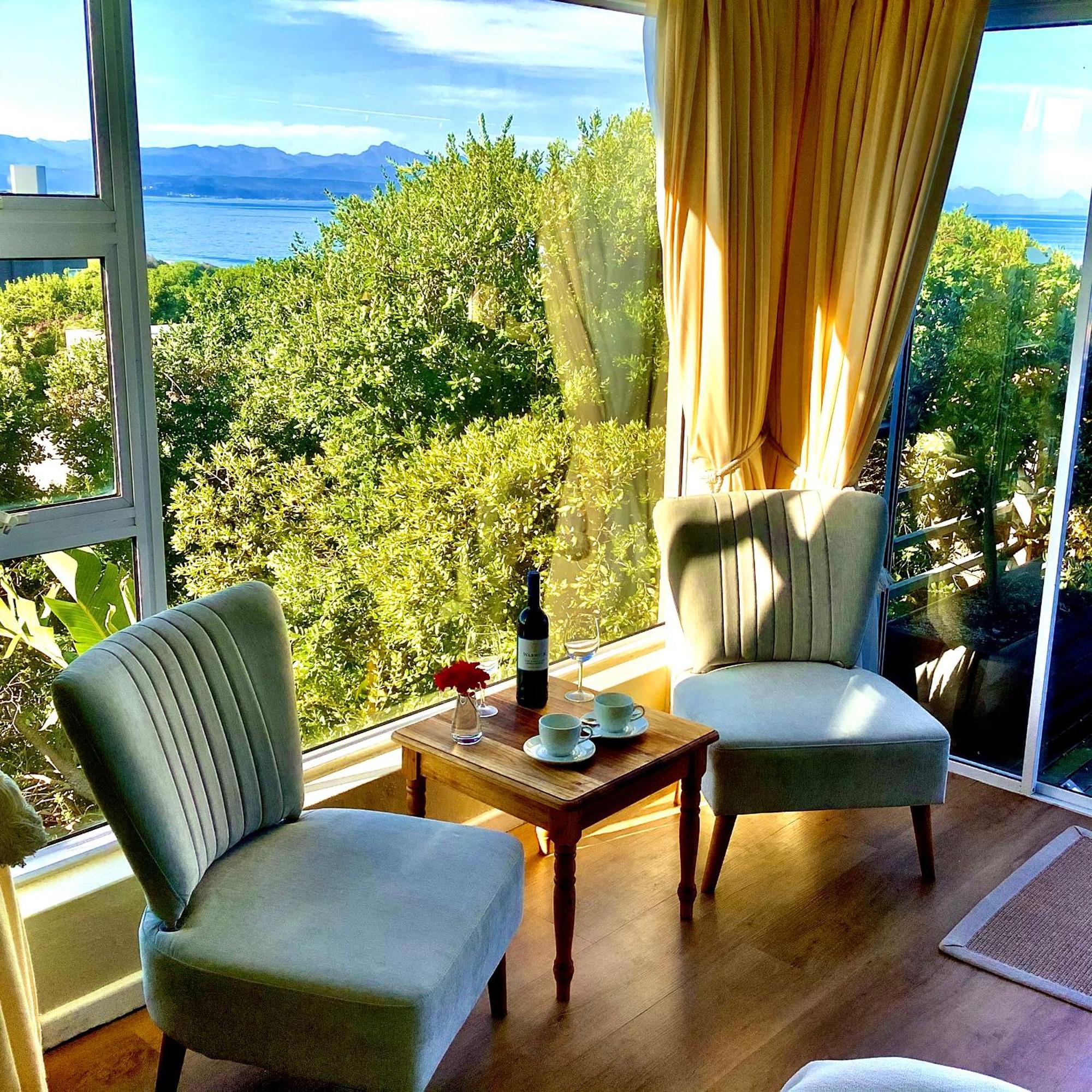 Dolphins' Playground Beachfront B&B Plettenberg Bay Esterno foto